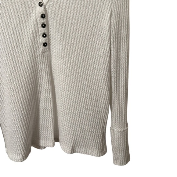 Caslon Women’s White Buttoned V-Neck Long Sleeve Top Size M - Picture 2 of 5